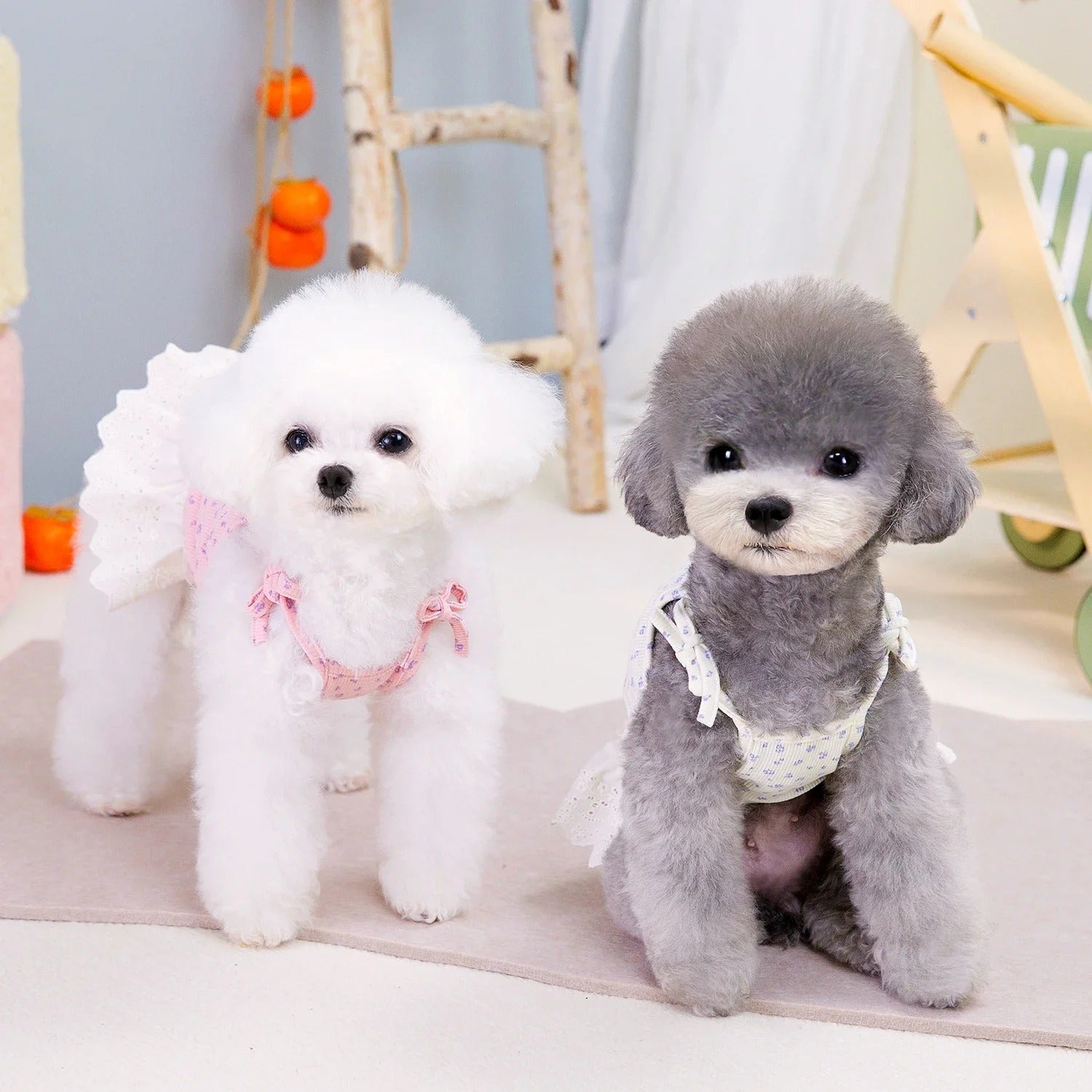 Abito Estivo Floreale - Morbida Canotta con Orlo in Pizzo Sangallo e Spalline Regolabili